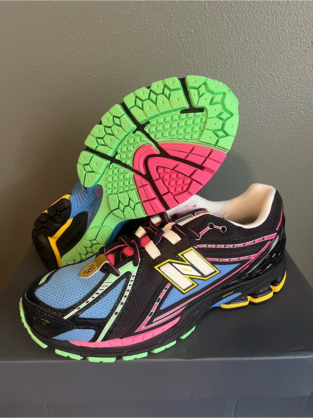 New Balance 1906R Black Multi Sneakers U1906RDM Men’s 6.5 Women’s 8 NIB